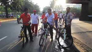 Car Free Day, Jokowi dan Ratusan Warga Gowes Sepeda di Sudirman