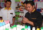 Anis Matta Belanja di Mini Market PKS