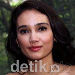 Jaga Kecantikan, Febby Febiola Ikut Tren Sulam Alis