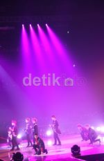 Meriahnya Konser Super Junior Super Show 5