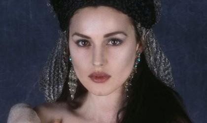 10 Vampir Cantik & Seksi di Film (1)