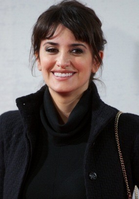 Penelope Cruz Akan Jadi Bond Girl Tertua dan Pertama dari Spanyol