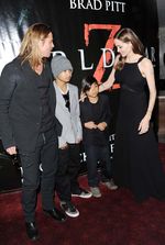 Ini Penampilan Perdana Jolie Pasca Mastektomi