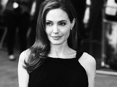 Ini Penampilan Perdana Jolie Pasca Mastektomi