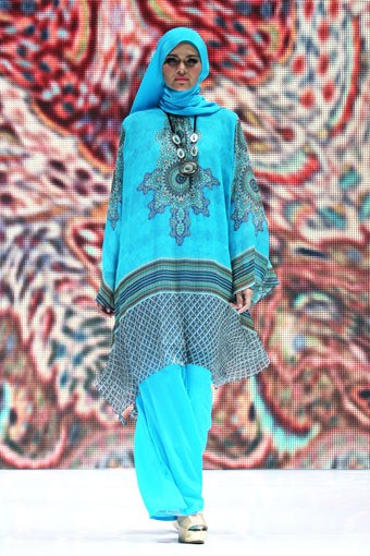 Jakarta, Indonesia - 30 Mei. Itang Yunasz Tabrish. Indonesia Islamic Fashion Fair 2013 at Jakarta Convention Center. 30 Mei 2013. Senayan. Jakarta. [Foto: Mohammad Abduh/Wolipop]