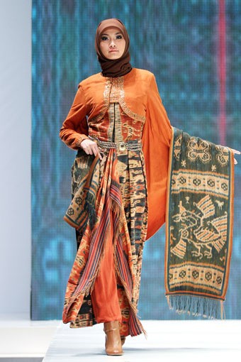 Jakarta, Indonesia - 30 Mei. Ida Royani West to East. Indonesia Islamic Fashion Fair 2013 at Jakarta Convention Center. 30 Mei 2013. Senayan. Jakarta. [Foto: Mohammad Abduh/Wolipop]