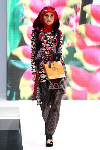 Jakarta, Indonesia - 31 Mei. Anemone by Hannie Hananto Khatulistiwa. Indonesia Islamic Fashion Fair 2013 at Jakarta Convention Center. 31 Mei 2013. Senayan. Jakarta. [Foto: Mohammad Abduh/Wolipop]