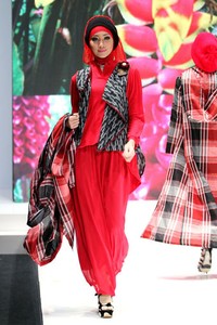 Jakarta, Indonesia - 31 Mei. Anemone by Hannie Hananto Khatulistiwa. Indonesia Islamic Fashion Fair 2013 at Jakarta Convention Center. 31 Mei 2013. Senayan. Jakarta. [Foto: Mohammad Abduh/Wolipop]