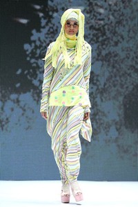 Jakarta, Indonesia - 31 Mei. Ethinicant by Jeny Tjahyawaty. Indonesia Islamic Fashion Fair 2013 at Jakarta Convention Center. 31 Mei 2013. Senayan. Jakarta. [Foto: Mohammad Abduh/Wolipop]