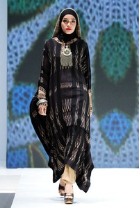 Jakarta, Indonesia - 30 Mei. Ida Royani West to East. Indonesia Islamic Fashion Fair 2013 at Jakarta Convention Center. 30 Mei 2013. Senayan. Jakarta. [Foto: Mohammad Abduh/Wolipop]