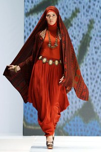 Jakarta, Indonesia - 30 Mei. Ida Royani West to East. Indonesia Islamic Fashion Fair 2013 at Jakarta Convention Center. 30 Mei 2013. Senayan. Jakarta. [Foto: Mohammad Abduh/Wolipop]