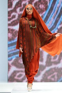 Jakarta, Indonesia - 30 Mei. Ida Royani West to East. Indonesia Islamic Fashion Fair 2013 at Jakarta Convention Center. 30 Mei 2013. Senayan. Jakarta. [Foto: Mohammad Abduh/Wolipop]