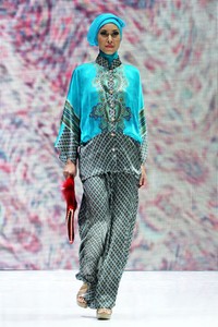 Jakarta, Indonesia - 30 Mei. Itang Yunasz Tabrish. Indonesia Islamic Fashion Fair 2013 at Jakarta Convention Center. 30 Mei 2013. Senayan. Jakarta. [Foto: Mohammad Abduh/Wolipop]