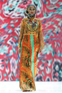 Jakarta, Indonesia - 30 Mei. Itang Yunasz Tabrish. Indonesia Islamic Fashion Fair 2013 at Jakarta Convention Center. 30 Mei 2013. Senayan. Jakarta. [Foto: Mohammad Abduh/Wolipop]