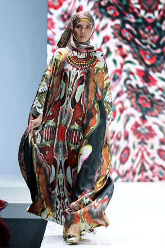 Jakarta, Indonesia - 30 Mei. Itang Yunasz Tabrish. Indonesia Islamic Fashion Fair 2013 at Jakarta Convention Center. 30 Mei 2013. Senayan. Jakarta. [Foto: Mohammad Abduh/Wolipop]