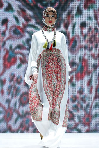 Jakarta, Indonesia - 30 Mei. Itang Yunasz Tabrish. Indonesia Islamic Fashion Fair 2013 at Jakarta Convention Center. 30 Mei 2013. Senayan. Jakarta. [Foto: Mohammad Abduh/Wolipop]