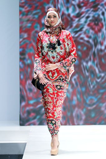 Jakarta, Indonesia - 30 Mei. Itang Yunasz Tabrish. Indonesia Islamic Fashion Fair 2013 at Jakarta Convention Center. 30 Mei 2013. Senayan. Jakarta. [Foto: Mohammad Abduh/Wolipop]