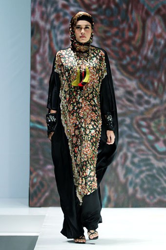 Jakarta, Indonesia - 30 Mei. Itang Yunasz Tabrish. Indonesia Islamic Fashion Fair 2013 at Jakarta Convention Center. 30 Mei 2013. Senayan. Jakarta. [Foto: Mohammad Abduh/Wolipop]