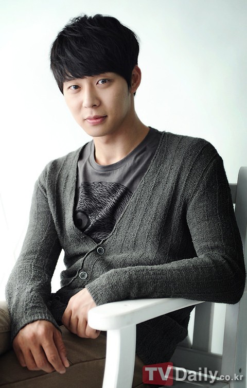 Ulang Tahun Yoochun JYJ Dirayakan Fans Seluruh Dunia