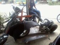 Kerangka Vespa yang memiliki kesan seperti motor Ghost Rider. (Foto Ditya-Pratama).