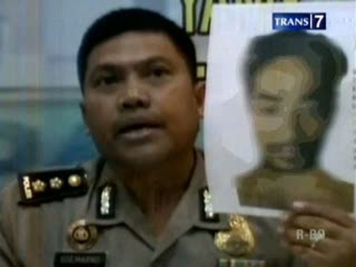 Polisi Rilis Wajah Pelaku Bom Mapolres Poso