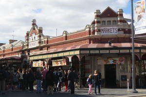 Dari Bajak Laut Sampai Bumerang Ada di Pasar Fremantle