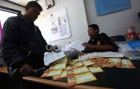 Pemutahiran dan penyusunan daftar pemilih bertujuan untuk memastikan semua pemilih terdaftar dalam daftar pemilih tetap (DPT).