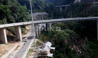 Pembangunan Fly over Kelok Sembilan akan mendorong percepatan ekonomi di Sumbar, khususnya Kabupatan Limapuluh Kota dan Kota Payakumbuh. Gus Mun/detikFoto.