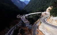 Pengerjaan fly over tersebut tinggal 10 persen lagi. Gus Mun/detikFoto.