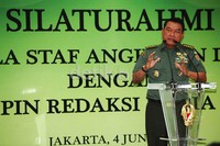     Jendral Moeldoko memberi arahan dalam acara silaturahmi TNI Angkatan Darat.