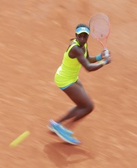 Sempat memberikan perlawanan ketat, Stephens akhirnya harus menyerah 6-4, 6-3. REUTERS/Vincent Kessler.