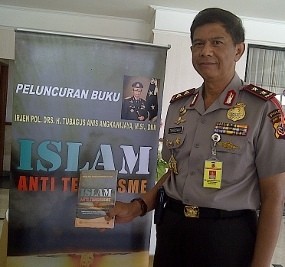 Kapolda Jabar Launching Buku Islam Anti Teroris