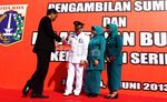 Jokowi Lantik Bupati di Pantai Pasir Perawan