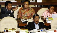 Anggota Timwas Century FPKS Andi Rahmat mempertanyakan kehadiran Wakil Ketua KPK Bambang Widjojanto. Lamhot Aritonang/detikFoto.