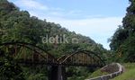Menikmati Pesona Air Terjun Lembah Anai