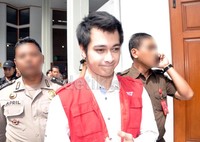 Eza tampak tenang. Noel/detikHOT.