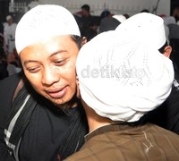 Opick menyapa salah satu tamu. Noel/detikHOT.