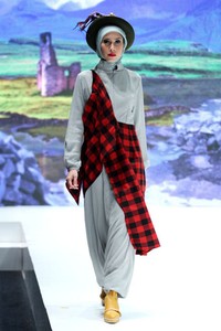 Jakarta, Indonesia - 31 Mei. Nuniek Mawardi Scott. Indonesia Islamic Fashion Fair 2013 at Jakarta Convention Center. 31 Mei 2013. Senayan. Jakarta. [Foto: Mohammad Abduh/Wolipop]