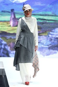 Jakarta, Indonesia - 31 Mei. Nuniek Mawardi Scott. Indonesia Islamic Fashion Fair 2013 at Jakarta Convention Center. 31 Mei 2013. Senayan. Jakarta. [Foto: Mohammad Abduh/Wolipop]