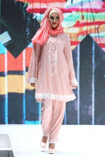 Jakarta, Indonesia - 31 Mei. Sisesa by Merry Pramono Romantic Youth. Indonesia Islamic Fashion Fair 2013 at Jakarta Convention Center. 31 Mei 2013. Senayan. Jakarta. [Foto: Mohammad Abduh/Wolipop]
