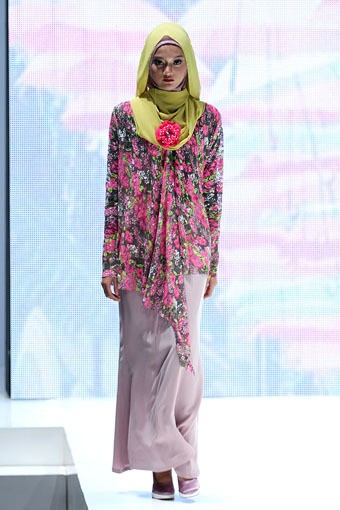 Jakarta, Indonesia - 31 Mei. Sisesa by Merry Pramono Romantic Youth. Indonesia Islamic Fashion Fair 2013 at Jakarta Convention Center. 31 Mei 2013. Senayan. Jakarta. [Foto: Mohammad Abduh/Wolipop]