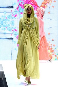 Jakarta, Indonesia - 31 Mei. Sisesa by Merry Pramono Romantic Youth. Indonesia Islamic Fashion Fair 2013 at Jakarta Convention Center. 31 Mei 2013. Senayan. Jakarta. [Foto: Mohammad Abduh/Wolipop]