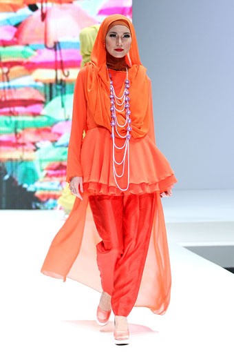 Jakarta, Indonesia - 31 Mei. Sisesa by Merry Pramono Romantic Youth. Indonesia Islamic Fashion Fair 2013 at Jakarta Convention Center. 31 Mei 2013. Senayan. Jakarta. [Foto: Mohammad Abduh/Wolipop]