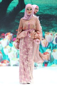 Jakarta, Indonesia - 31 Mei. Colour of Romance by Tuty Adib. Indonesia Islamic Fashion Fair 2013 at Jakarta Convention Center. 31 Mei 2013. Senayan. Jakarta. [Foto: Mohammad Abduh/Wolipop]