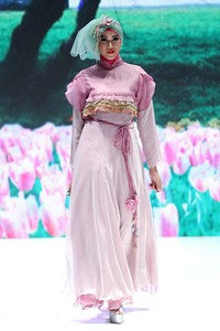 Jakarta, Indonesia - 31 Mei. Colour of Romance by Tuty Adib. Indonesia Islamic Fashion Fair 2013 at Jakarta Convention Center. 31 Mei 2013. Senayan. Jakarta. [Foto: Mohammad Abduh/Wolipop]