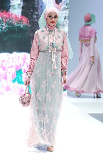 Jakarta, Indonesia - 31 Mei. Colour of Romance by Tuty Adib. Indonesia Islamic Fashion Fair 2013 at Jakarta Convention Center. 31 Mei 2013. Senayan. Jakarta. [Foto: Mohammad Abduh/Wolipop]