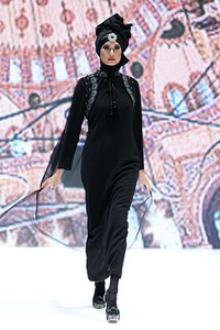 Jakarta, Indonesia - 31 Mei. Maharani by Nana Krit Muslim Wear in Modernity. Indonesia Islamic Fashion Fair 2013 at Jakarta Convention Center. 31 Mei 2013. Senayan. Jakarta. [Foto: Mohammad Abduh/Wolipop]