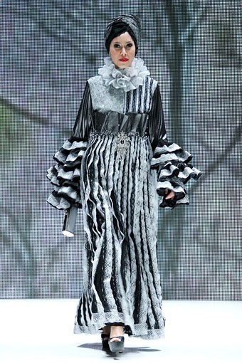 Jakarta, Indonesia - 31 Mei. The Gray of Expectations Sun by Boyonz Ilyas. Indonesia Islamic Fashion Fair 2013 at Jakarta Convention Center. 31 Mei 2013. Senayan. Jakarta. [Foto: Mohammad Abduh/Wolipop]