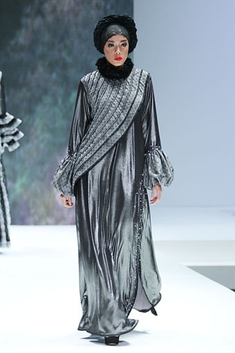 Jakarta, Indonesia - 31 Mei. The Gray of Expectations Sun by Boyonz Ilyas. Indonesia Islamic Fashion Fair 2013 at Jakarta Convention Center. 31 Mei 2013. Senayan. Jakarta. [Foto: Mohammad Abduh/Wolipop]