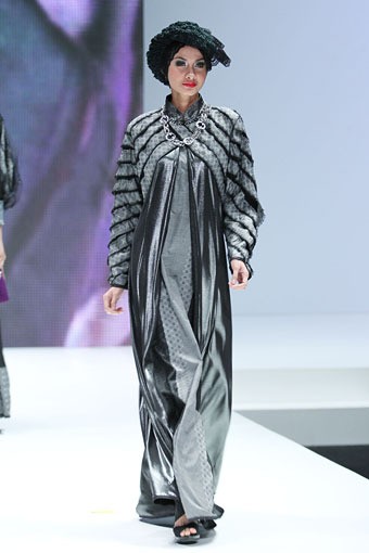 Jakarta, Indonesia - 31 Mei. The Gray of Expectations Sun by Boyonz Ilyas. Indonesia Islamic Fashion Fair 2013 at Jakarta Convention Center. 31 Mei 2013. Senayan. Jakarta. [Foto: Mohammad Abduh/Wolipop]
